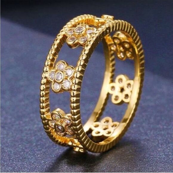 Anthropologie Jewelry - Elegant Gold Flower Ring N1089